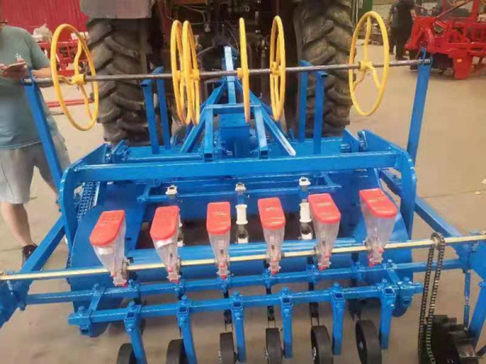 旋耕起壟鏈條鎮(zhèn)壓播種&mdash;體機(jī)