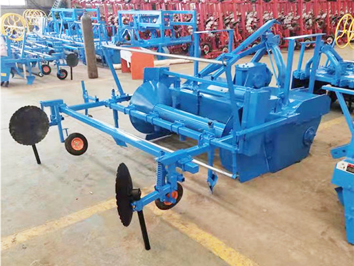 旋耕起壟鋪膜播種打孔一體機(jī)